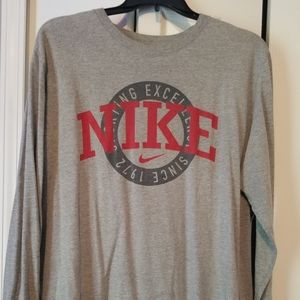 Men's Nike long sleeve tee